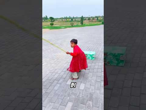 Chú ơi trong hộp này là búp bê của cháu đấy thumbnail
