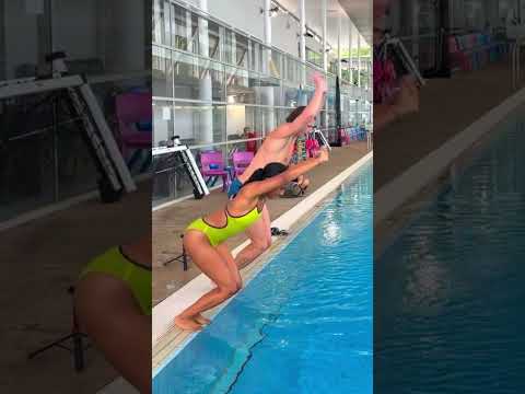 Diving with Latisha thumbnail