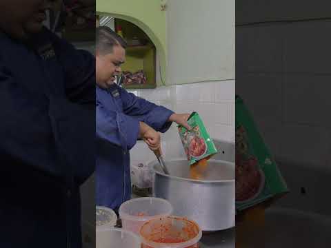 Cara Chef Shukri Masak Gulai Kambing Sampai Orang Beratur #shorts thumbnail