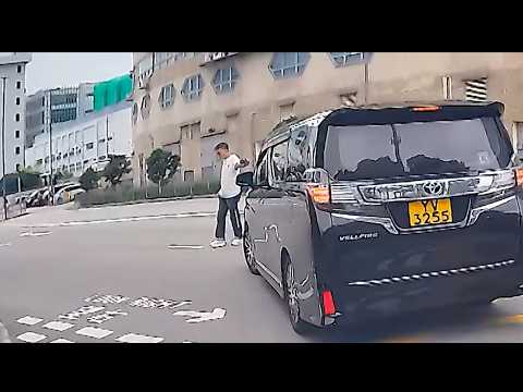 車CAM直擊 - 你招如來神掌第一式「萬佛停車」咁有型得唔得㗎 ? thumbnail