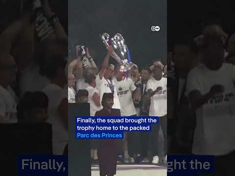 Huge crowds celebrate PSG and Arsenal titles | DW News thumbnail