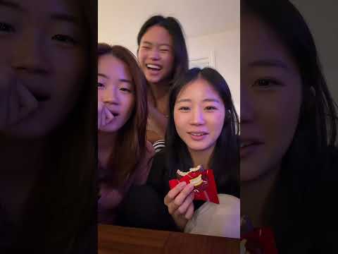 Reading fake live comments #sisters #siblings thumbnail