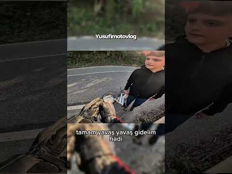 Ekmeklerini düşüren çocuğa yardım edildi😘 thumbnail