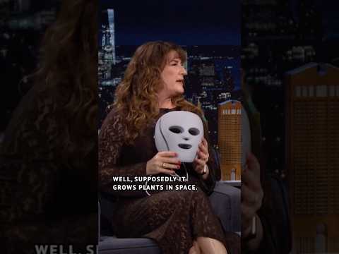 #AnaGasteyer and Jimmy do vocal warm-ups with red light therapy masks 🤣 #FallonTonight thumbnail