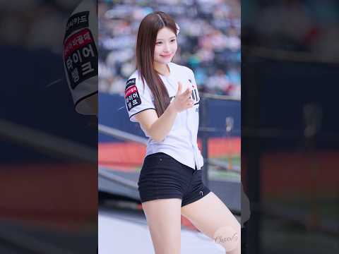 (TEST) 랜덤으로 돌아가는 치어리더 직캠 Cheerleader fancam thumbnail
