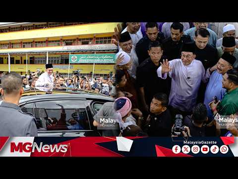 Anwar Ibrahim Santuni Jemaah Ketika Tunai Solat Jumaat Di Masjid Al-Muttaqin thumbnail