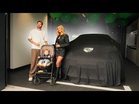 LYNN HAAR NIEUWE AUTO OPHALEN! PORSCHE MACAN EV!🥳 thumbnail