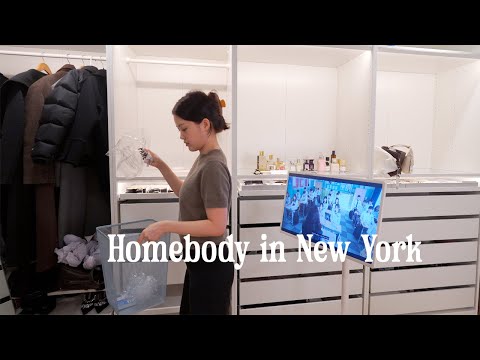 Homebody in New York | Introvert's cozy start to new year, hair refresh, decluttering, setting goals thumbnail