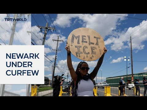 US authorities impose curfew outside Newark detention facility thumbnail