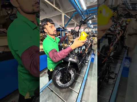 How the Metro M6 Electric Scooter Comes Together thumbnail