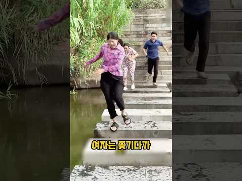 서울대에 합격한 대학생이 가족들한테 쫓기는 이유 thumbnail