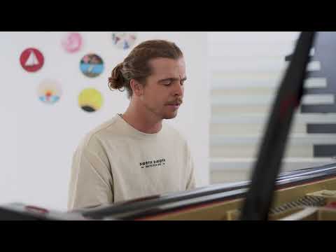 Ruderick Heuer - Werklike Stilte (Amptelike Musiekvideo) thumbnail