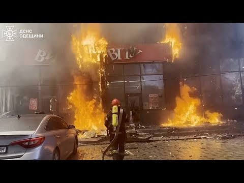 Ukraine : une frappe russe en plein jour fait 11 blessés à Odessa, dont plusieurs enfants thumbnail