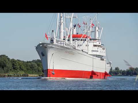 The "White Swan of the South Atlantic" – Cap San Diego in the Kiel Canal thumbnail