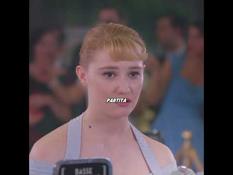 La ragazza ha vinto il campionato di dattilografia usando solo due dita! #film #movie #netflix thumbnail