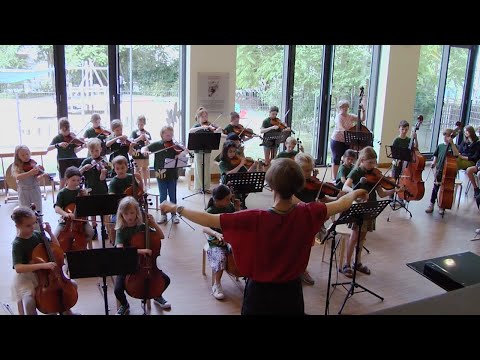Die Streicherklasse der Freien Grundschule Clara Schumann Leipzig thumbnail