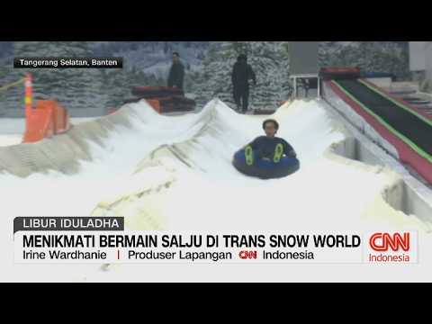 Menikmati Bermain Salju di Trans Snow World thumbnail