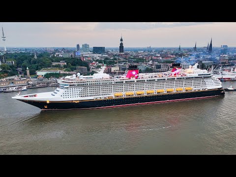 Disney Dream Horn Melodies | Maiden Call in Hamburg with Fountains thumbnail