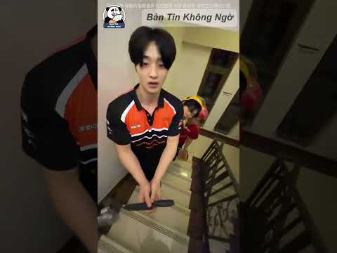 Nỗi khổ của shipper | Bản Tin Không Ngờ #short thumbnail