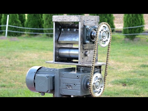 Making Mechanical Wood Chipper thumbnail