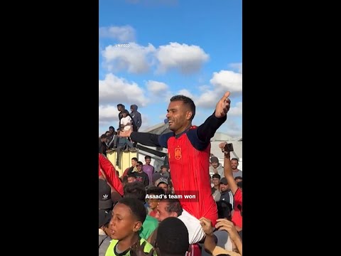 Displaced Palestinians celebrate Eid with football tournament thumbnail