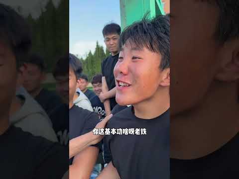 惡鼠校園行遇到一位格鬥專業的同學.... #籃球 #basketball thumbnail