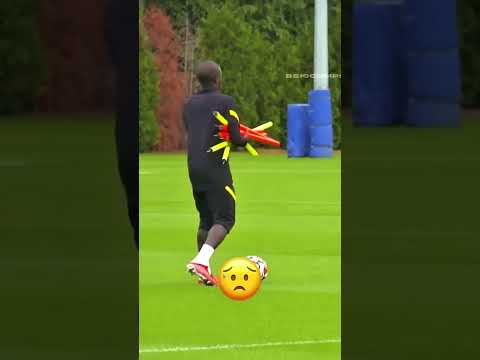 La humildad y el respeto de N'Golo Kanté demuestran que la verdadera grandeza thumbnail