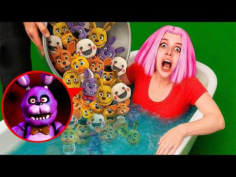 я кинула в ванну ВСЕ БОМБОЧКИ АНИМАТРОНИКОВ **Freddy, Foxy, Bonnie, Chica, Springtrap** thumbnail