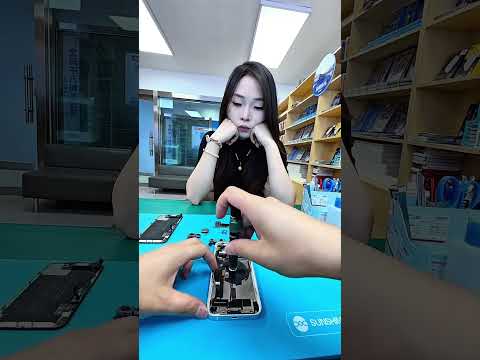 Gái xinh mang iphone 12 và vỏ iphone tới, để độ lên iphone 17 #iphone #muaiphone #muadienthoai thumbnail