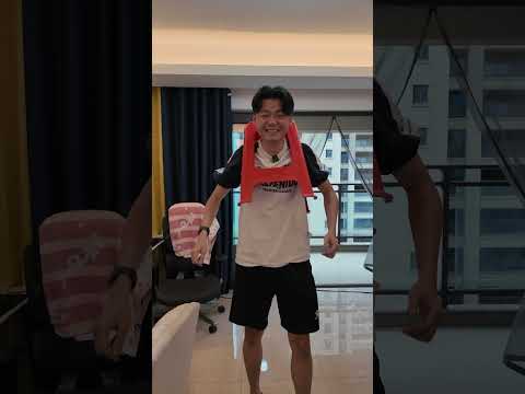 如你們所見 這是一張塑料凳 thumbnail