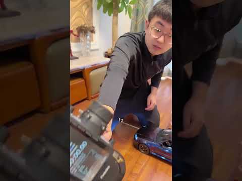 女司机非常想拥有一个自己的车库！#模型#rc#挖掘机 thumbnail