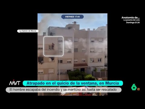 Un hombre se queda atrapado en la ventana al escapar de un incendio - Más Vale Tarde thumbnail