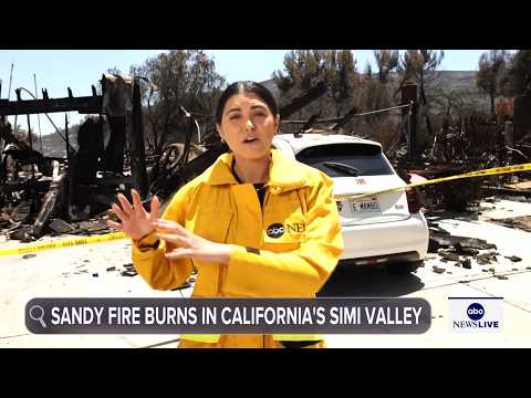 Sandy Fire burns in California's Simi Valley thumbnail