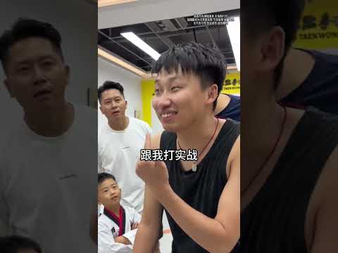 最后什么东西飞出去了？ #憋笑猜歌挑战 #峻宁峻宁 thumbnail