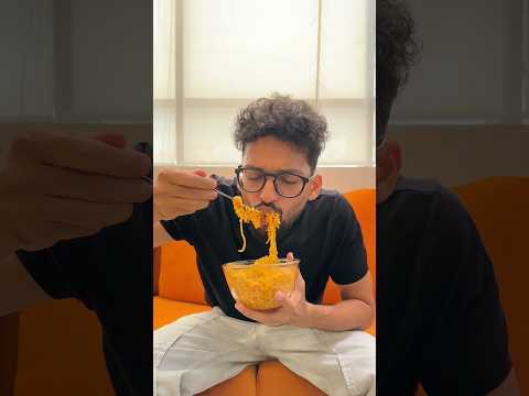 Log toh humesha dekhenge hi. Par tum YiPPee! kha kar apni duniya me mast rehna. #YiPPeeNoodles thumbnail