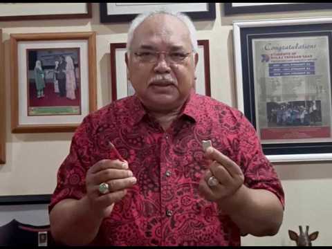 Pensel, pemadam dipakai murid hadiah Hari Guru paling mengharukan thumbnail