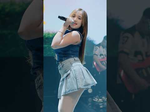 Aku sungguh masih sayang padamu Jangan sampai kau meninggalkan aku AJENG FEBRIA - AKU MASIH SAYANG thumbnail