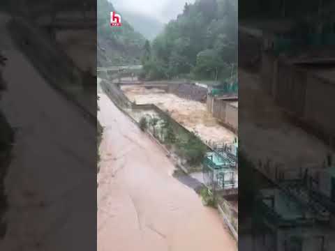 Giresun'da yoğun sağanak! Dereler taştı, yol ulaşıma kapatıldı! thumbnail