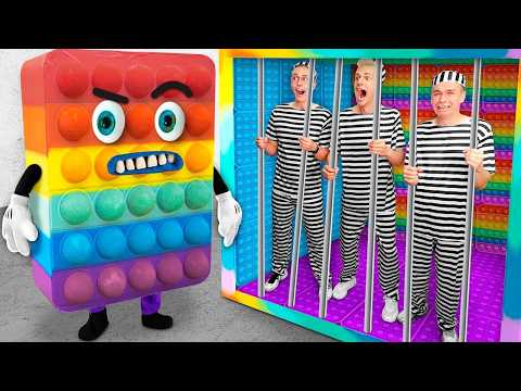 ОГРОМНЫЙ ПОПИТ запер нас в POP IT ТЮРЬМЕ! thumbnail