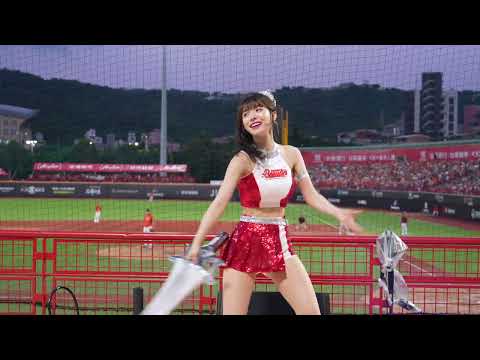遠方金娜妍叫破喉嚨應援 真的是超好笑！！onedayfans 走一日球迷 thumbnail