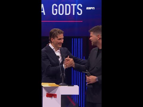 Prachtige woorden van Huntelaar voor 𝗧𝗮𝗹𝗲𝗻𝘁 𝘃𝗮𝗻 𝗵𝗲𝘁 𝗝𝗮𝗮𝗿 Mika Godts 👏❤️ thumbnail