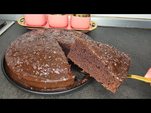 🍫 Torta al Cioccolato Soffice con Crema al Caffè e Panna ☕ | Ricetta Facile e Veloce thumbnail