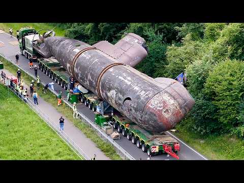 Submarine Heavy Haulage: U17 Squeezes Through Narrow Streets - Part 3 thumbnail