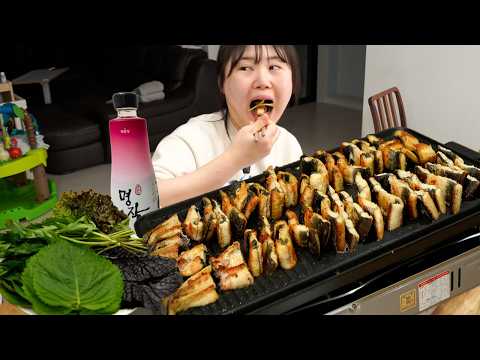 육퇴 후 남편과 장어구이에 복분자 한잔!?오늘은 몸보신 제대로 했습니다?부부 먹방 MUKBANG thumbnail