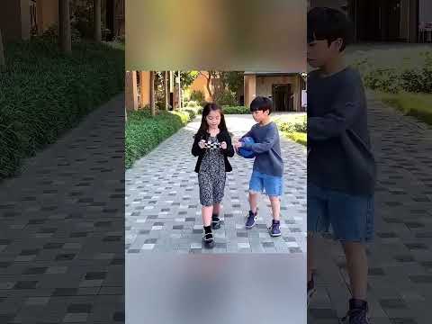 🧸💖 الأخ الأكبر الذي دلّل أخته الصغيرة بكل حب 🥹✨ thumbnail