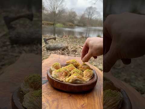 Kaymaklı Çıtır Midye Baklava - cooking crispy Turkish Baklava thumbnail