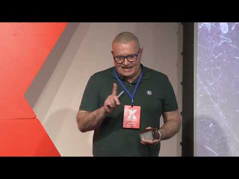 Innovación Social: el poder de un barrio conectado | Nael Falo Alquézar | TEDxPortoPí thumbnail