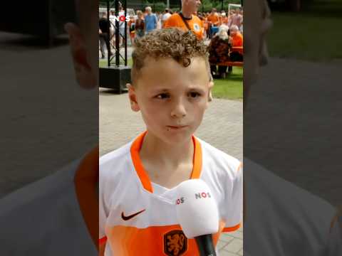 Vader en broertjes van Noa Lang over het WK thumbnail