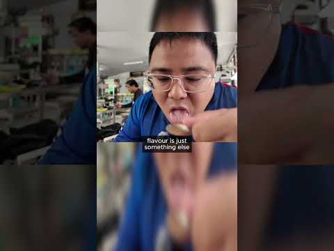 Halal Khao Soi (Curry Noodles) In Chiang Mai, Thailand thumbnail