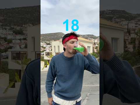 Estoy BEBIENDO este LÍQUIDO para tener SUPER PODERES thumbnail